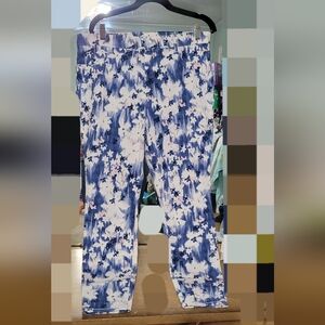 Time and Tru Blue and White Patterned Pants